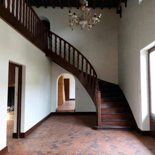  Annonces VILLETTE D ANTHON : Maison / Villa | JOYEUX (01800) | 297 m2 | 1 525 &euro; 