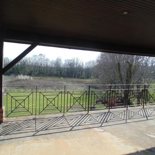  Annonces VILLETTE D ANTHON : Maison / Villa | JOYEUX (01800) | 297 m2 | 1 525 &euro; 