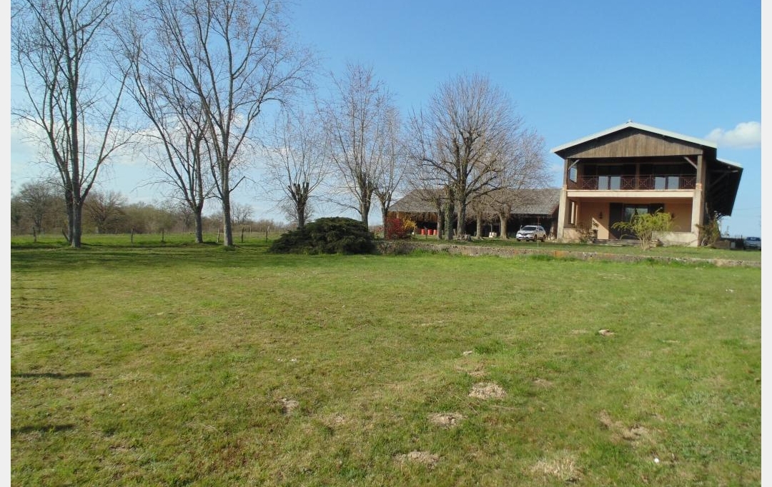 Annonces VILLETTE D ANTHON : Maison / Villa | JOYEUX (01800) | 297 m2 | 1 525 &euro; 