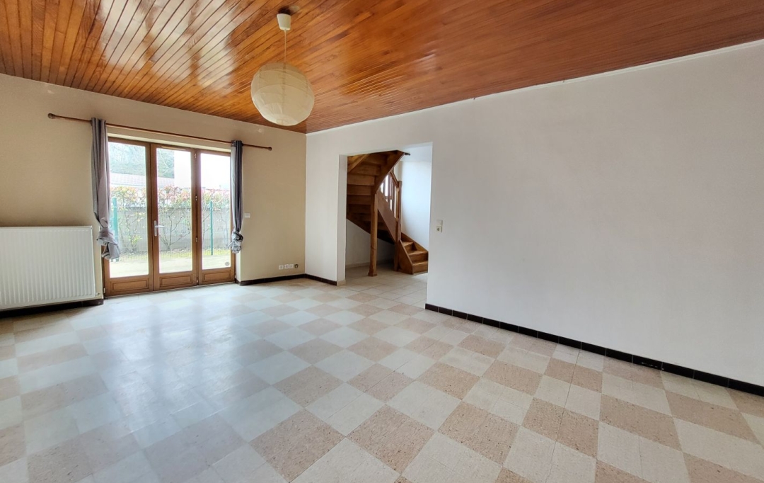 Annonces VILLETTE D ANTHON : Immeuble | SAINT-JEAN-DE-NIOST (01800) | 290 m2 | 525 000 &euro; 