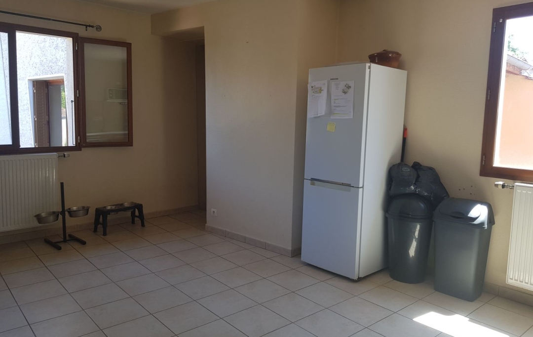 Annonces VILLETTE D ANTHON : Immeuble | SAINT-JEAN-DE-NIOST (01800) | 290 m2 | 525 000 &euro; 