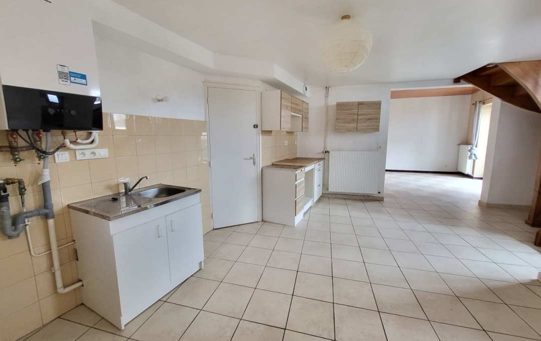 Annonces VILLETTE D ANTHON : Immeuble | SAINT-JEAN-DE-NIOST (01800) | 290 m2 | 525 000 &euro; 