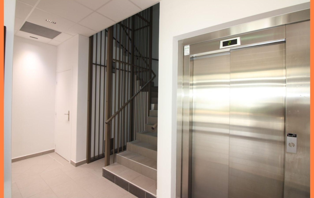 Annonces VILLETTE D ANTHON : Local / Bureau | MONTLUEL (01120) | 29 m2 | 98 000 &euro; 