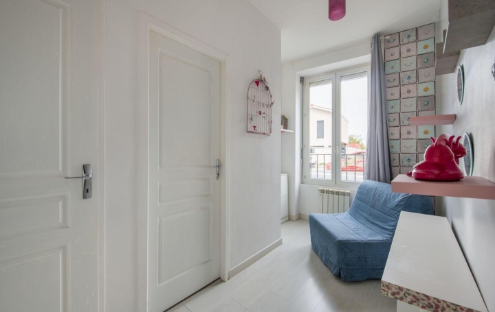Annonces VILLETTE D ANTHON : Appartement | SAINT-BONNET-DE-MURE (69720) | 43 m2 | 195 000 &euro; 